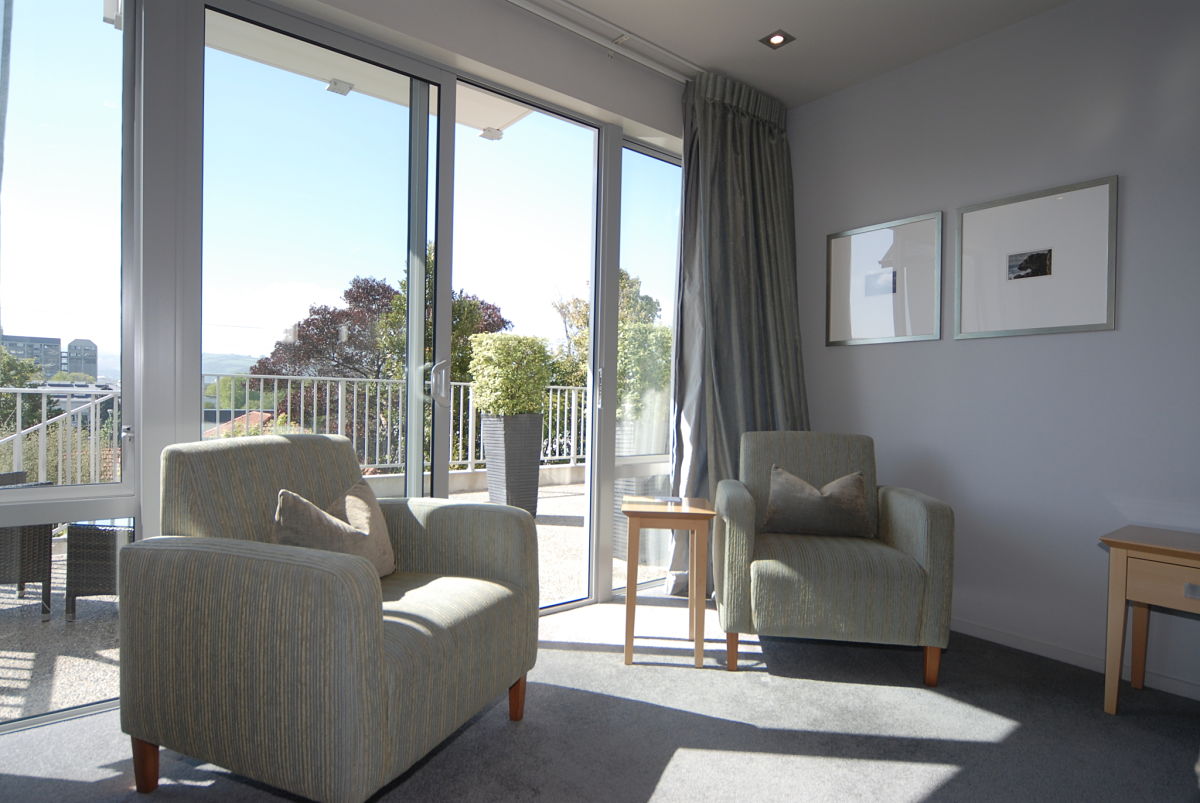 De Luxe Studio Apartments Bluestone on Luxury